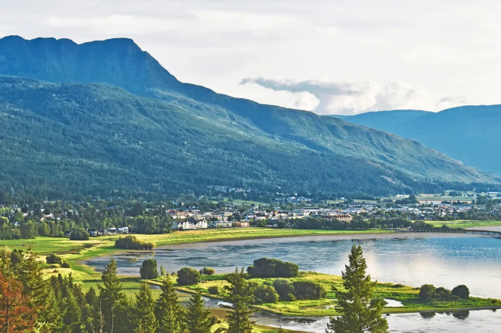 Criminal lawyer Salmon Arm - Julian Van Der Walle Law
